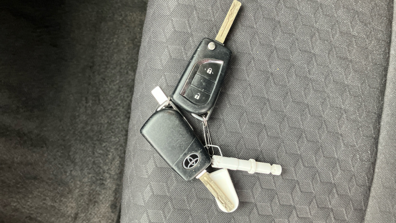 Toyota Yaris 1.5 Hybrid Design 5dr CVT Hybrid Hatchback